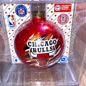 Chicago Bulls NBA 90 official license product glass ornament Michael Jordan ball